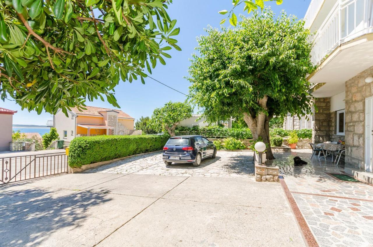 Apartments Zora สตารีกราด-ปาเคลนีซา ภายนอก รูปภาพ