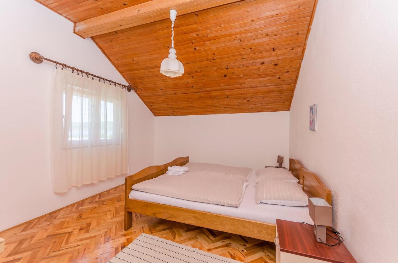 Apartments Zora สตารีกราด-ปาเคลนีซา ภายนอก รูปภาพ