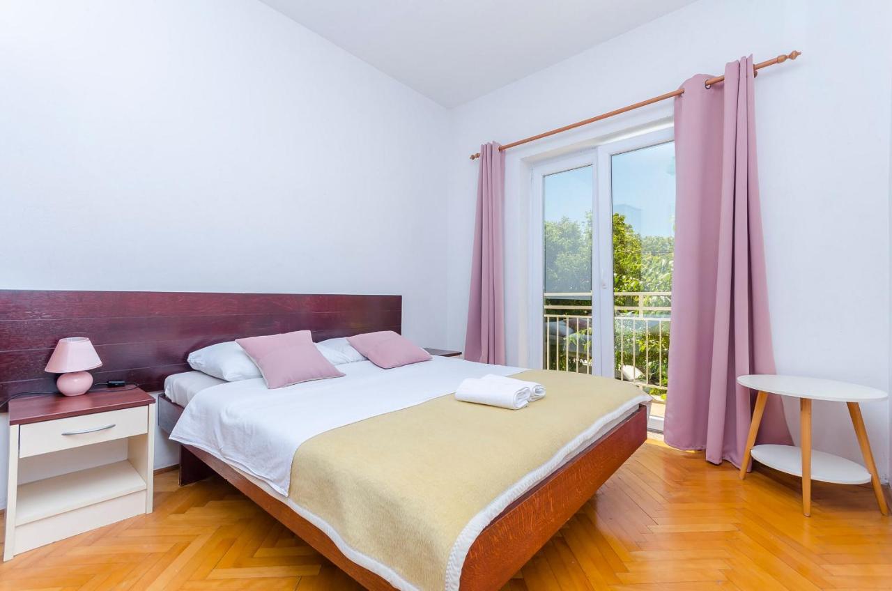 Apartments Zora สตารีกราด-ปาเคลนีซา ภายนอก รูปภาพ